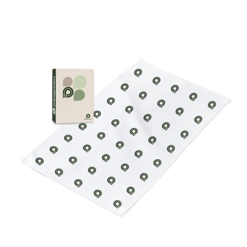 Serviette de sport blanche en microfibre, absorbante et  schage rapide.