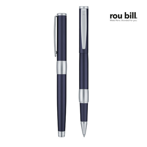 Stylo roller en mtal bleu avec capuchon et dtails chroms.