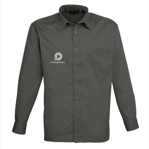 Chemise grise en popeline pour homme avec patte boutonne et poche poitrine.