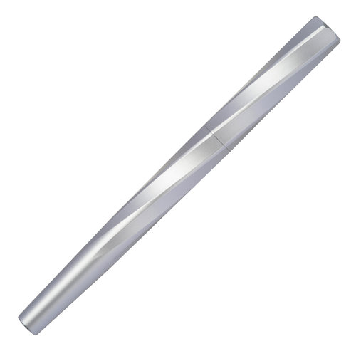 Stylo roller en laiton avec capuchon.