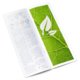 Brochure en papier naturel avec pli central et orientation verticale.