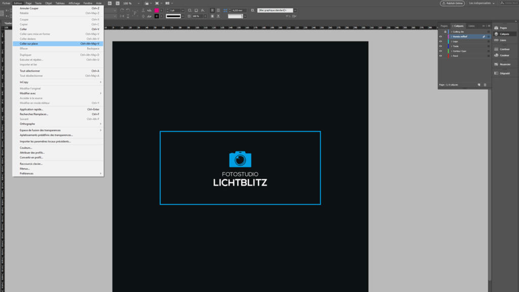 Capture d'écran de l'interface d'un logiciel de conception graphique affichant le logo de Fotostudio Lichtblitz. Le logo, avec une icône d'appareil photo bleue au-dessus du texte, incarne le charme unique de Cinquième Couleur. Des menus et des icônes d'édition entourent l'espace de travail.
