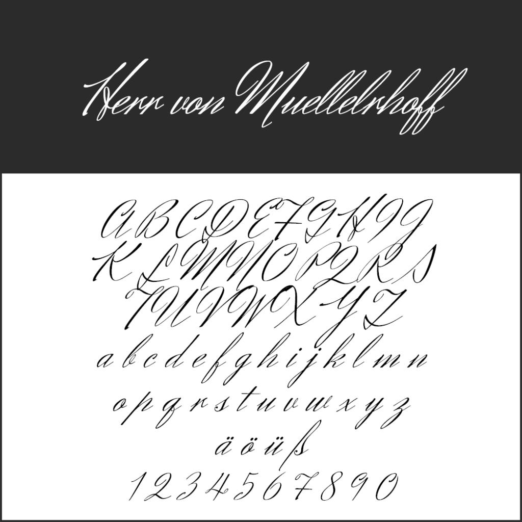 Exemple de police cursive mettant en vedette Herr von Muellerhoff, en tête d'affiche d'une magnifique collection de polices de menu. Ci-dessous, les lettres A à Z en majuscules et minuscules, ainsi que les chiffres de 0 à 9, sont élégamment représentés dans le même style cursif.