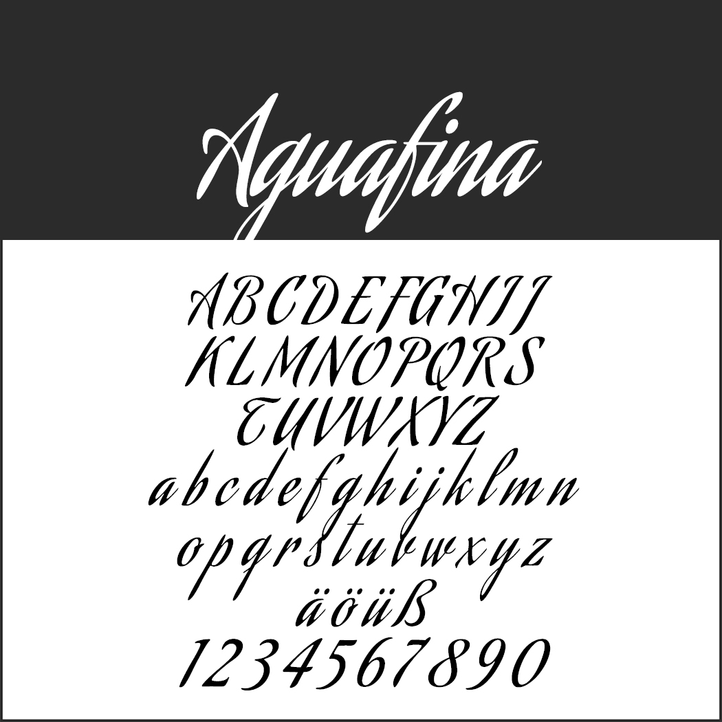 Exemple de police cursive élégante : en haut, « Aquafina » est représentée dans une écriture fluide, symbole de l'écriture calligraphique. En bas, admirez l'alphabet complet, majuscules et minuscules, avec les caractères spéciaux ä, ö, ü, ß et les chiffres de 0 à 9, le tout présenté dans le même style élégant.